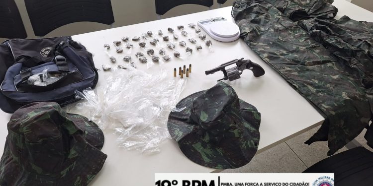 Ação da PM resulta em prisão e apreensão de drogas e armas, desarticulando ORCRIM em Jaguaquara