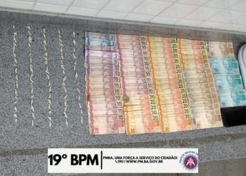 Polícia Militar prende dois homens e apreende dinheiro e drogas no Entroncamento de Jaguaquara