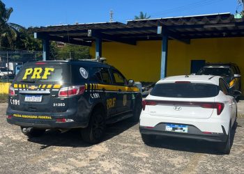 HB20 roubado em São Paulo cai com placas falsas na BR 324 em Simões Filho