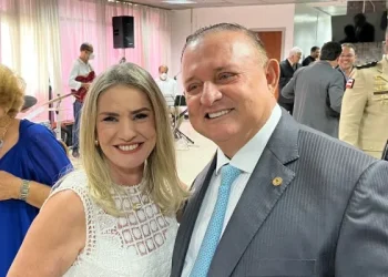 Ivana Bastos desiste da presidência da AL-BA e apoia reeleição de Adolfo Menezes