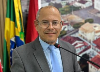 Nildo Pirôpo solicita recursos para curso de Agronomia e laboratórios no campus do IFBA de Jaguaquara