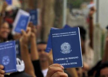 Brasil tem desemprego de 6,2% no trimestre até outubro, diz IBGE