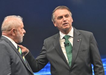 Eleições 2026: Bolsonaro lidera com 37,6% e venceria Lula no 1º e 2º turno, aponta Paraná Pesquisas