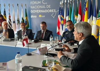 Fórum de Governadores debate PEC da Segurança Pública e estratégias integradas para Saúde e Assistência Social em Brasília