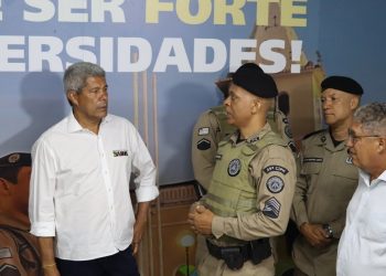 Decreto sobre força policial não fere autonomia dos estados, diz Jerônimo ao subscrever carta