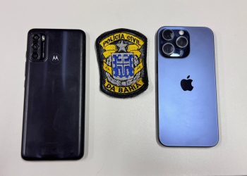 Polícia Civil recupera celular roubado em Ipiaú e outro furtado em Belém durante operações em Jaguaquara