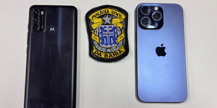 Polícia Civil recupera celular roubado em Ipiaú e outro furtado em Belém durante operações em Jaguaquara
