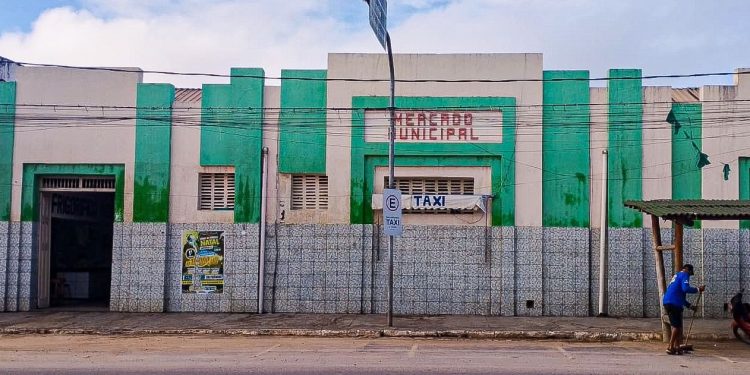 Prefeitura de Jaguaquara estabelece prazo para comerciantes do Mercado de Carne individualizarem rede de energia