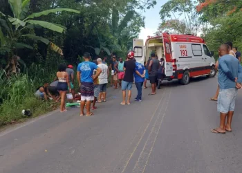 Motociclista sofre fraturas graves em acidente com carreta na BR-420, no trecho entre Mutuípe e Laje