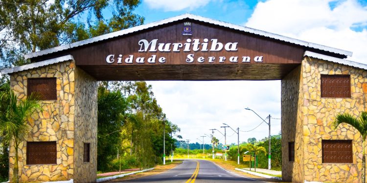 Ministério Público da Bahia recomenda afastamento de parentes de prefeita em Muritiba