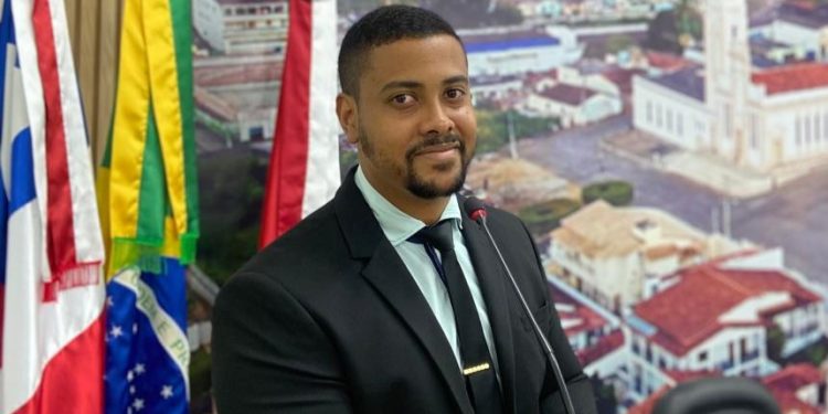 Advogado Victor Reis deixa o Jurídico da Câmara e assume a Procuradoria-Geral do Município de Jaguaquara