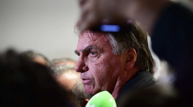 Bolsonaro é denunciado por tentativa de golpe e formação de organização criminosa