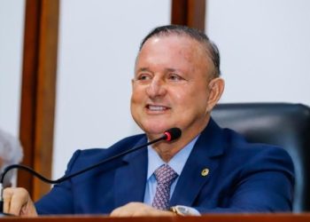 Com 61 votos, Adolfo Menezes é reeleito presidente da Assembleia Legislativa da Bahia