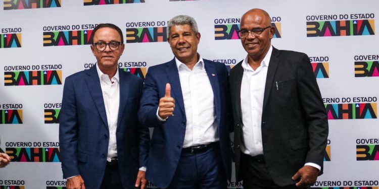 Governador recebe prefeito do União Brasil e reabre diálogo após 20 anos