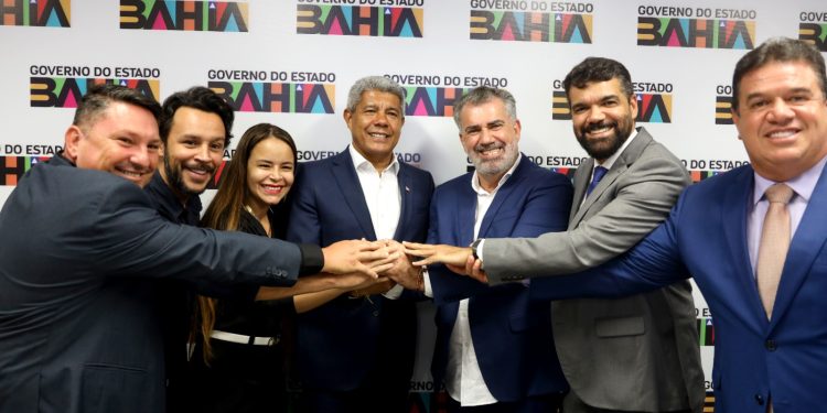 Jerônimo amplia base com adesão do prefeito de Milagres: “Minha bandeira é a sua”