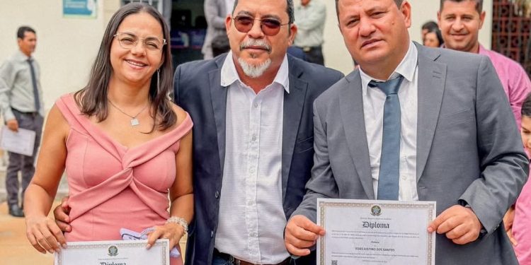 Justiça Eleitoral cassa mandatos de prefeito e vice-prefeita de Caetanos por gastos ilícitos em campanha