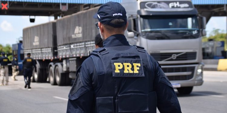 PRF divulga Balanço da Operação Carnaval 2025, com redução de 70% no número de mortes na Bahia