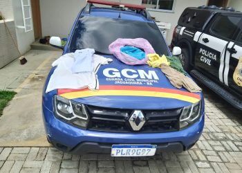 Vídeo flagra arrombamento de loja no centro; Guarda Municipal recupera produtos furtados