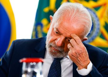 Quaest: Desaprovação do governo Lula sobe sete pontos e chega a 56%