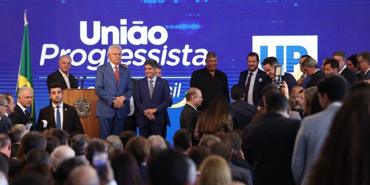 ACM Neto celebra federação entre União Brasil e PP: ‘Maior força política do Brasil’