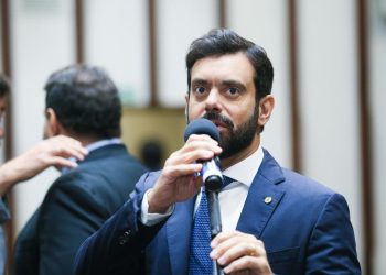 Oposição viabiliza reajuste de servidores estaduais e barra votação de empréstimos pela segunda semana consecutiva na AL-BA