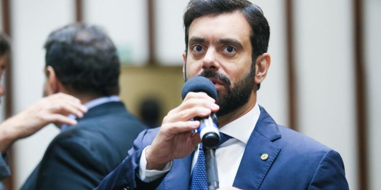 Oposição viabiliza reajuste de servidores estaduais e barra votação de empréstimos pela segunda semana consecutiva na AL-BA