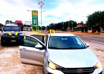 Carro clonado é interceptado pela PRF na BR 101 em Laje