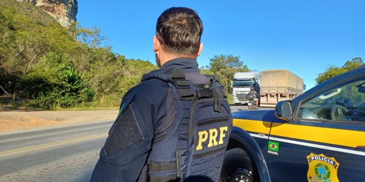 PRF divulga balanço da Operação São João 2025 nas rodovias federais da Bahia