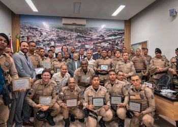 Câmara de Jaguaquara concede mais de 40 moções de aplausos a policiais militares da 3ª CIA do 19º Batalhão