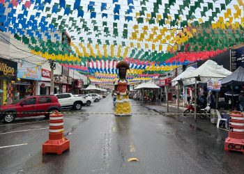 Comércio de Jaguaquara terá horários especiais e pagamento extra durante festas juninas