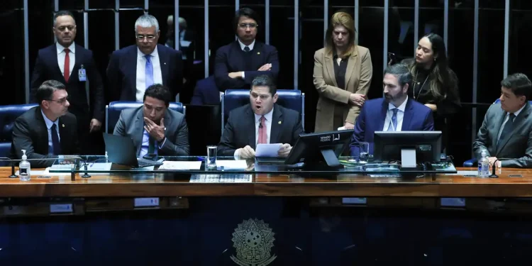 Senado aprova aumento do número de deputados federais para 531