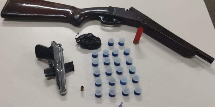 Dois homens morrem em confronto no Entroncamento, diz PM; armas e drogas foram apreendidas
