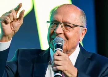 Plano de contingência ao tarifaço deve sair até terça, diz Geraldo Alckmin
