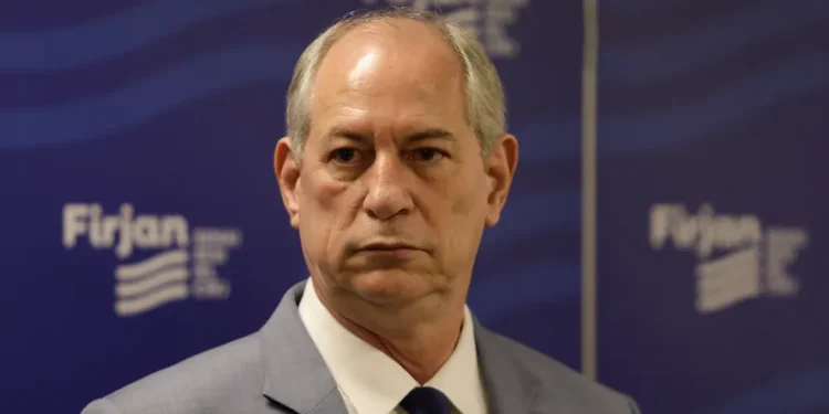 Justiça Eleitoral do Ceará nega pedido de prisão de Ciro Gomes