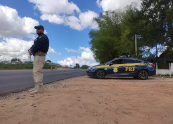 PRF resgata homem desaparecido caminhando desorientado na BR-116, em Jaguaquara