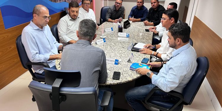 Deputado Hassan intensifica ações para viabilizar acesso à água potável às comunidades baianas