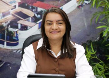 Vereadora Núbia comenta processo disciplinar em tramitação na Câmara e diz que caso é sensível e tramita sob sigilo