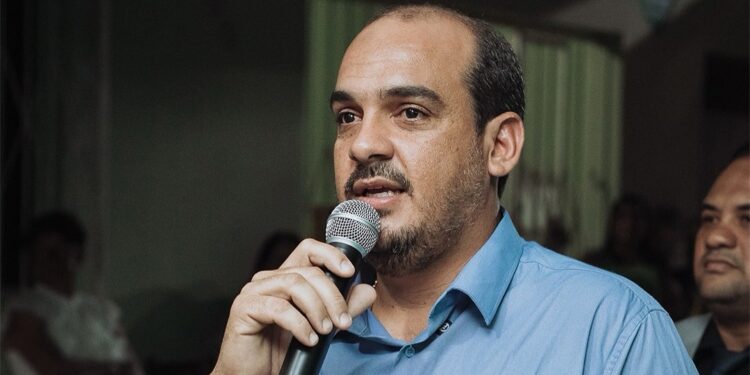 Prefeito de Wenceslau Guimarães, Gabriel de Parisio, é preso pela PF durante Operação Overclean