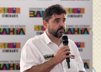 Adolfo Loyola rebate críticas de ACM Neto: “Ele vai continuar choramingando, nós vamos continuar trabalhando”