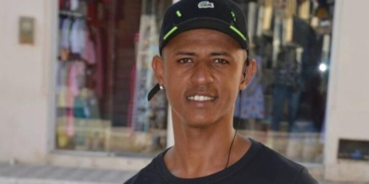 Família de Itaquara procura por jovem que há quatro dias está desaparecido em São Paulo