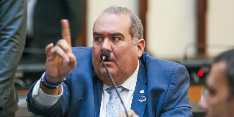 Sandro Régis diz que Jerônimo insiste em minimizar crise da violência na Bahia
