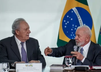 Lula sanciona lei que endurece penas e amplia proteção a agentes públicos no combate ao crime organizado