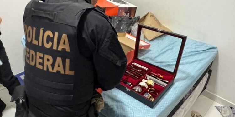 PF deflagra operação contra fraudes bancárias e lavagem de dinheiro em Vitória da Conquista