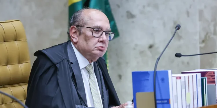 Gilmar Mendes nega pedido de prisão domiciliar a Bolsonaro
