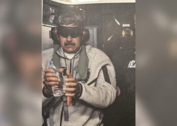 Trump publica foto de Maduro dentro de navio de guerra após captura