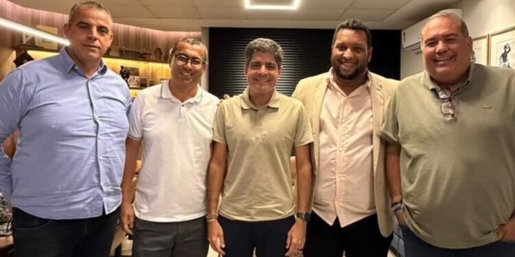 Vereadores e ex-candidato a prefeito de Maracás em 2024 declaram apoio a ACM Neto