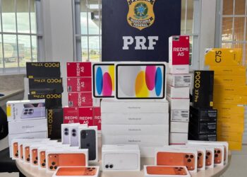 PRF apreende 64 produtos eletrônicos de origem irregular durante fiscalização na BR-116, em Vitória da Conquista