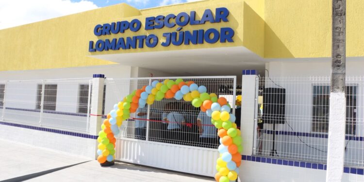 Prefeitura de Jaguaquara inaugura duas escolas no Entroncamento com investimento superior a R$ 3 milhões