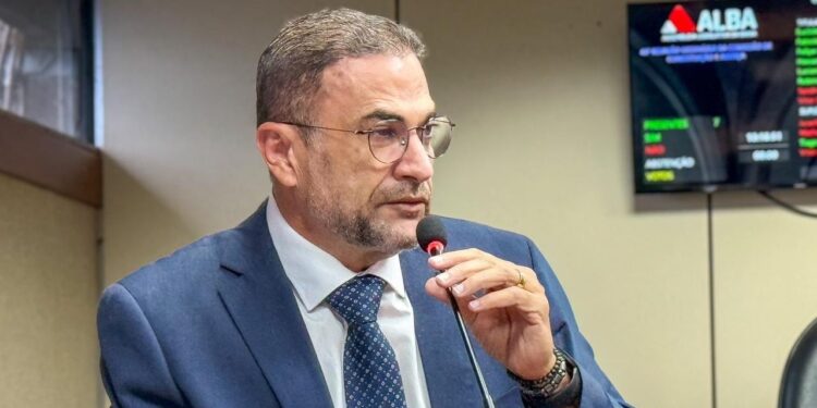 Deputado Hassan comemora suspensão provisória da importação de cacau da Costa do Marfim e afirma que a luta continua