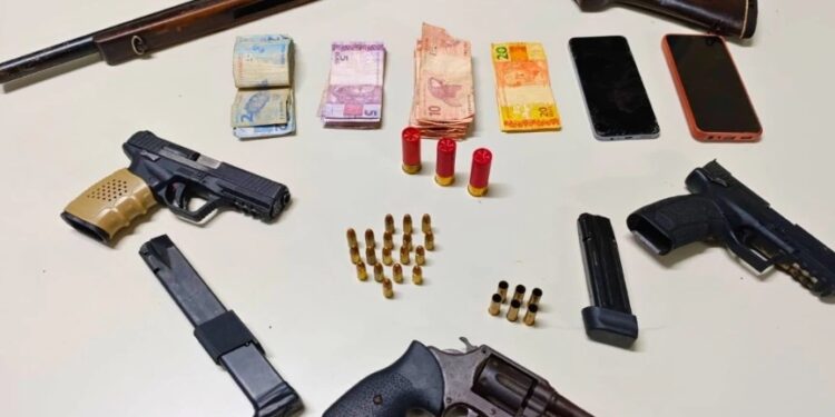 Três homens morrem após confronto com policiais militares na BR-420, em Jaguaquara